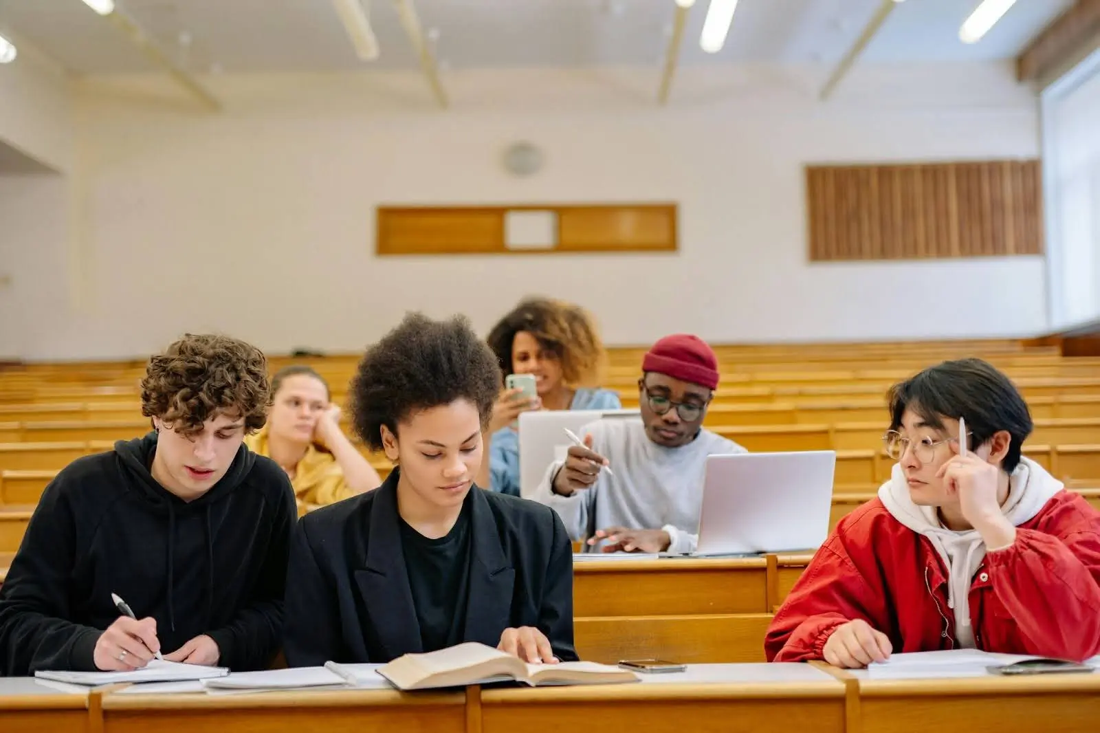 Tutoring Online vs In-Person Which Option Really Works Best